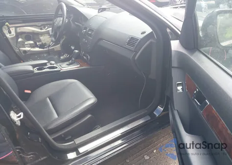 2009 Mercedes-Benz C 300 Luxury/Sport из США, поврежденный, VIN WDDGF54X49R051999